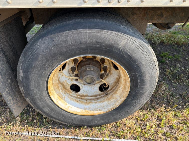 image for item DV8517 2017 CIMC refrigerated van trailer