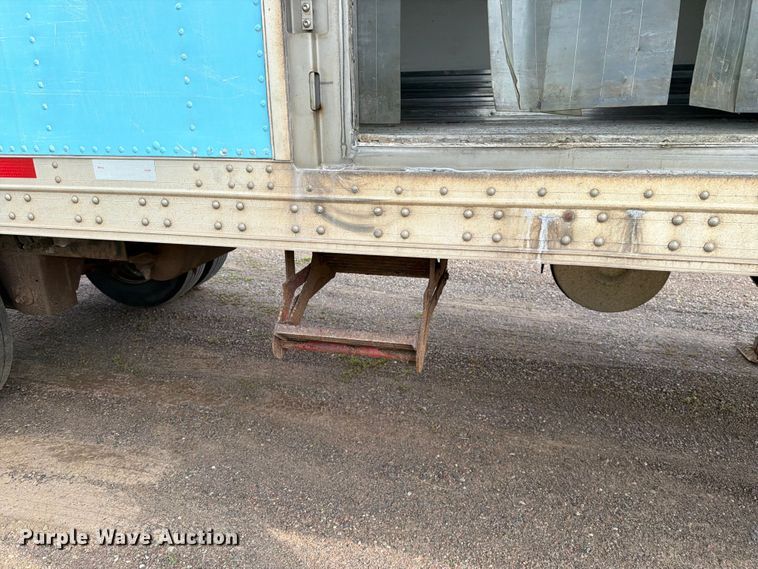 image for item DV8518 2017 CIMC refrigerated van trailer