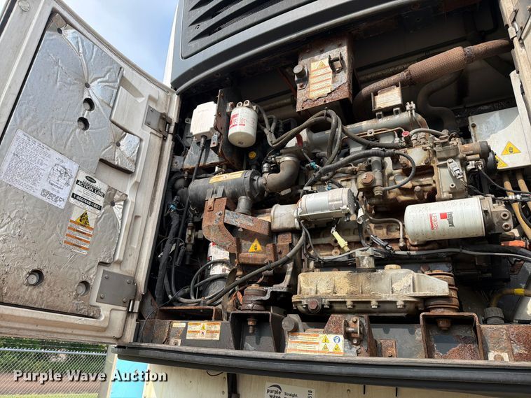 image for item DV8518 2017 CIMC refrigerated van trailer