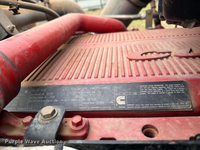image for item DV8677 2017 Kenworth T680 semi truck