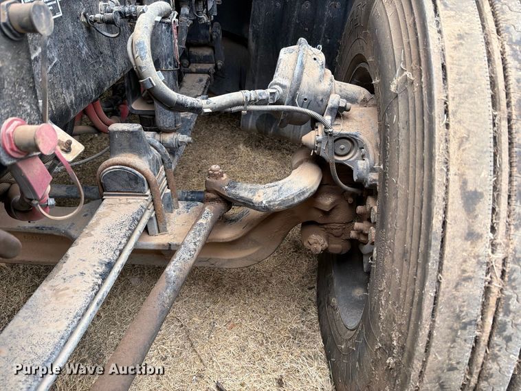 image for item DV8677 2017 Kenworth T680 semi truck