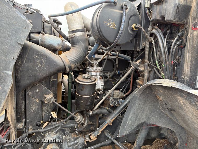 image for item DV8678 1999 International 8100 semi truck