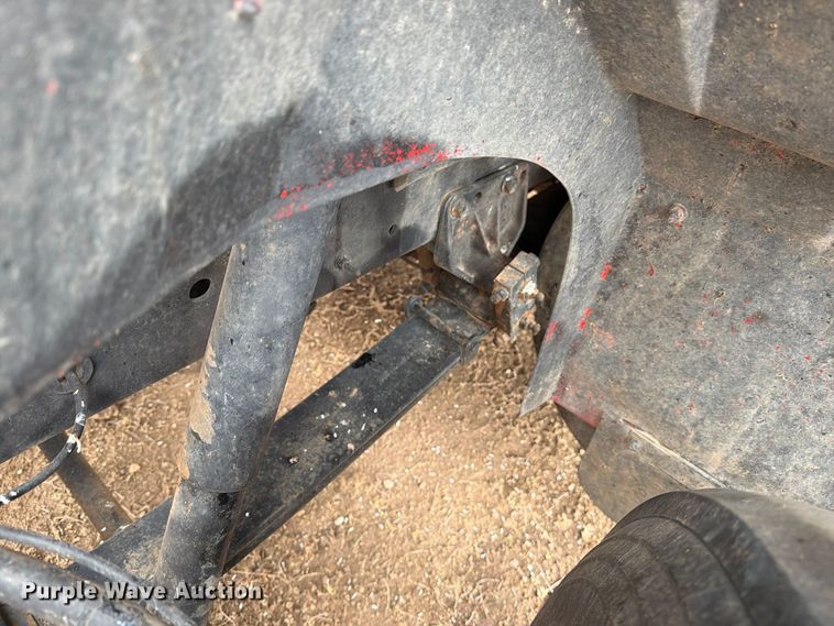 image for item DV8678 1999 International 8100 semi truck