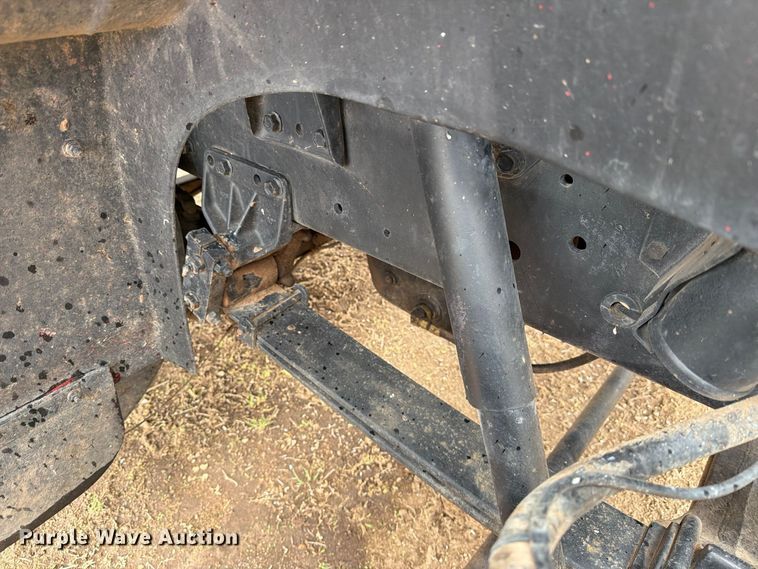image for item DV8678 1999 International 8100 semi truck