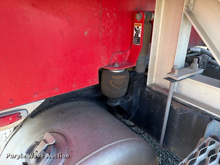 image for item DV8704 2003 Peterbilt 379 semi truck