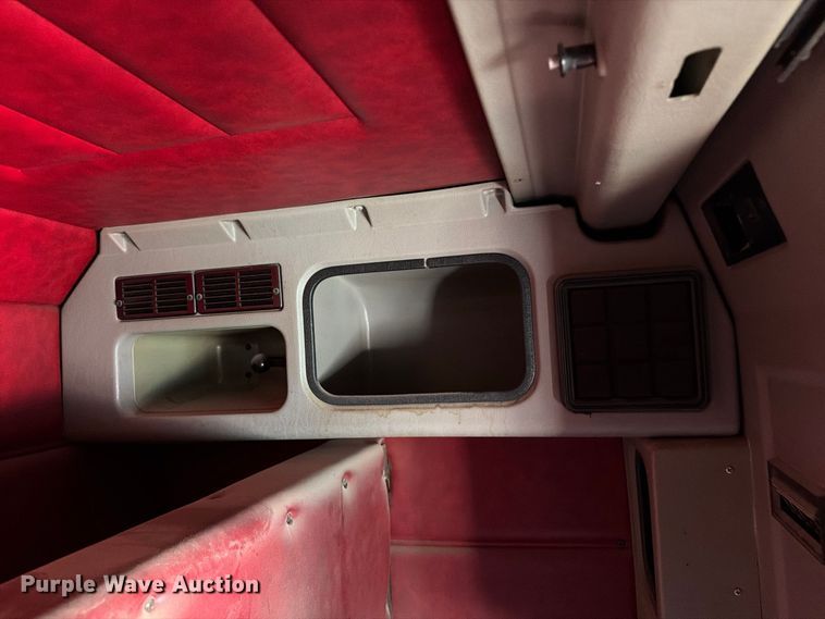 image for item DV8704 2003 Peterbilt 379 semi truck
