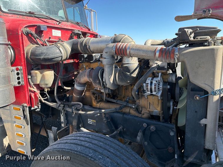 image for item DV8704 2003 Peterbilt 379 semi truck