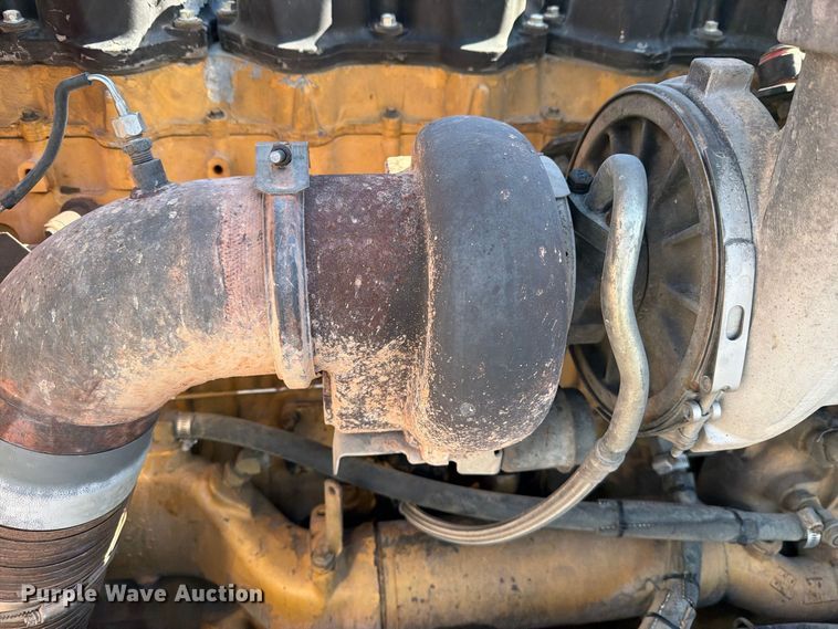 image for item DV8704 2003 Peterbilt 379 semi truck