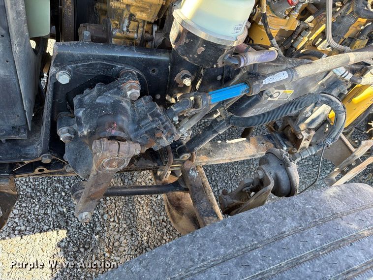 image for item DV8704 2003 Peterbilt 379 semi truck