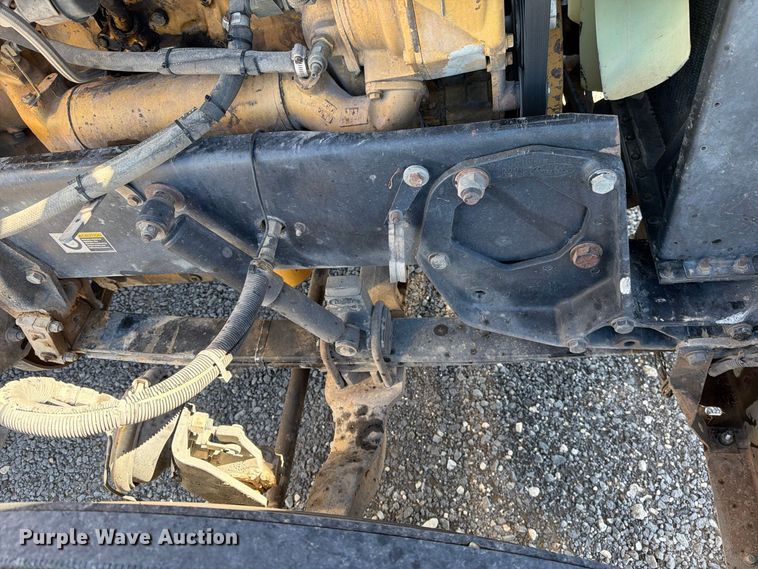 image for item DV8704 2003 Peterbilt 379 semi truck
