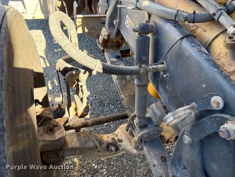 image for item DV8704 2003 Peterbilt 379 semi truck