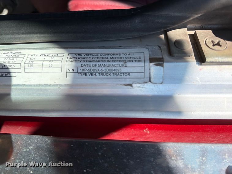 image for item DV8704 2003 Peterbilt 379 semi truck