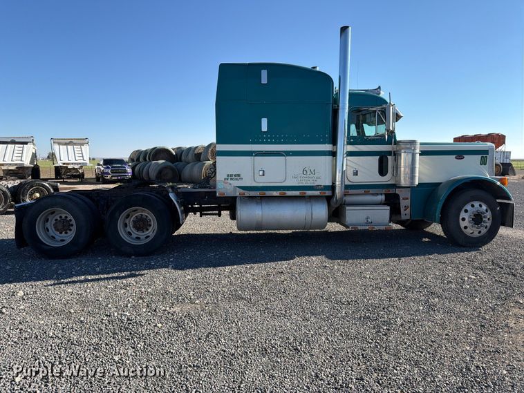 image for item DV8708 2000 Peterbilt 379 semi truck