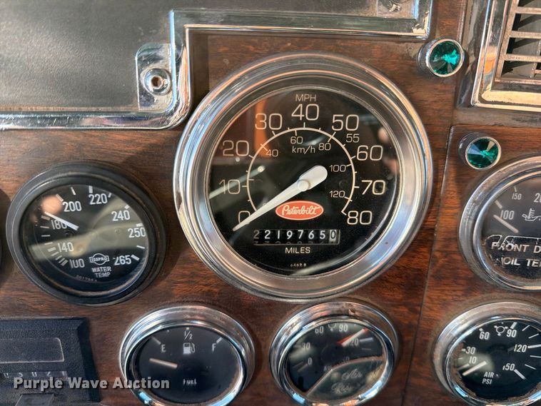 image for item DV8708 2000 Peterbilt 379 semi truck