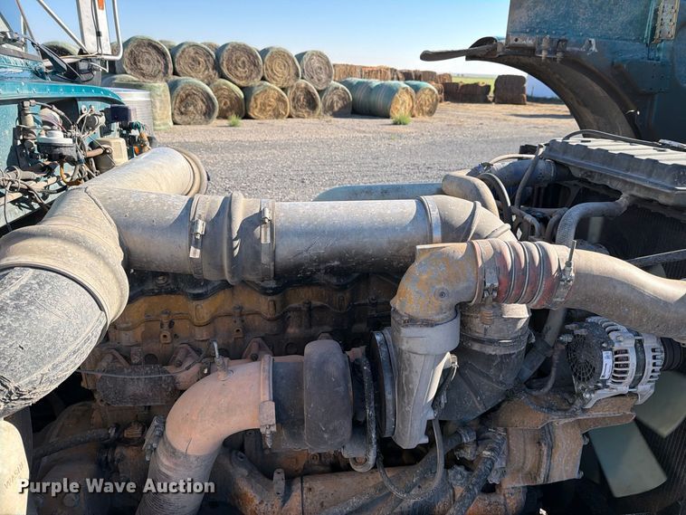 image for item DV8708 2000 Peterbilt 379 semi truck