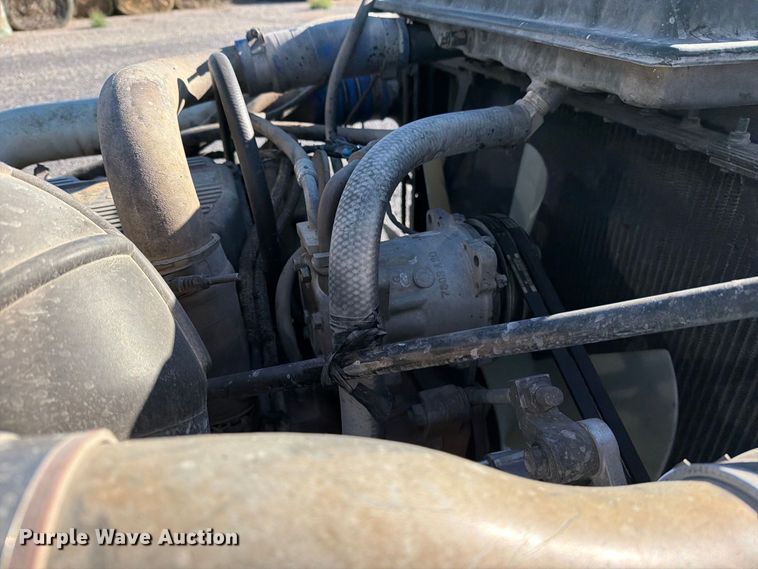 image for item DV8708 2000 Peterbilt 379 semi truck