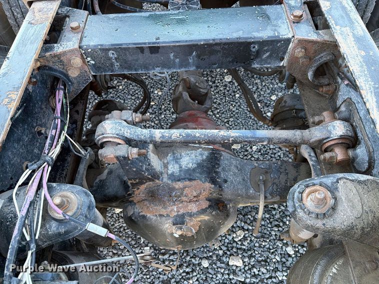 image for item DV8708 2000 Peterbilt 379 semi truck