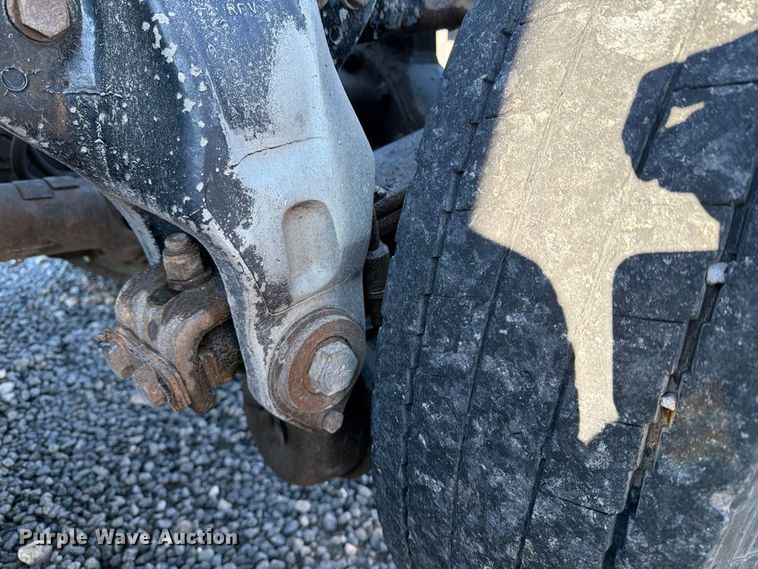 image for item DV8708 2000 Peterbilt 379 semi truck