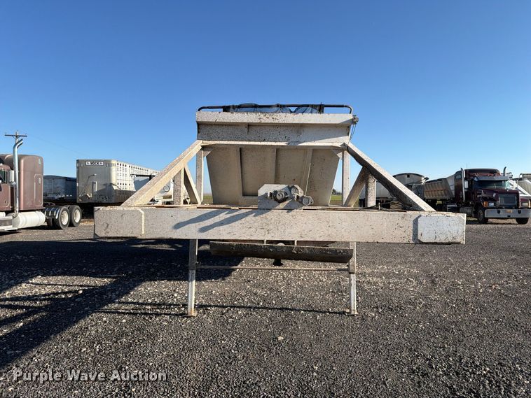 image for item DV8709 2012 Leach bottom dump trailer