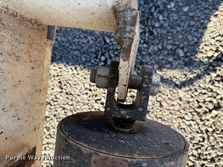 image for item DV8709 2012 Leach bottom dump trailer