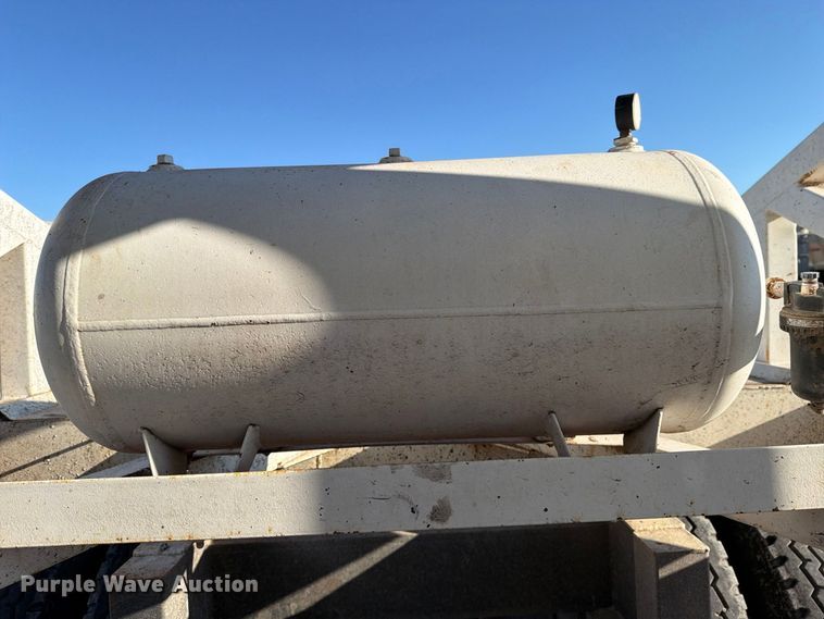 image for item DV8709 2012 Leach bottom dump trailer