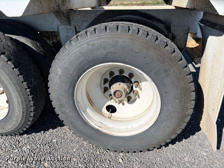 image for item DV8710 2023 Armor Lite Trailer bottom dump trailer