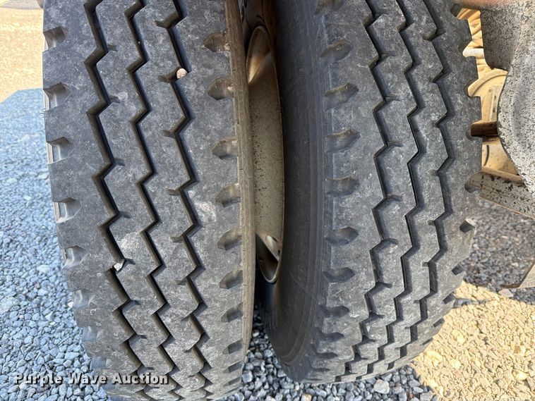 image for item DV8710 2023 Armor Lite Trailer bottom dump trailer