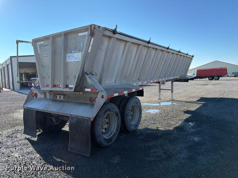 image for item DV8711 2000 Vantage end dump trailer