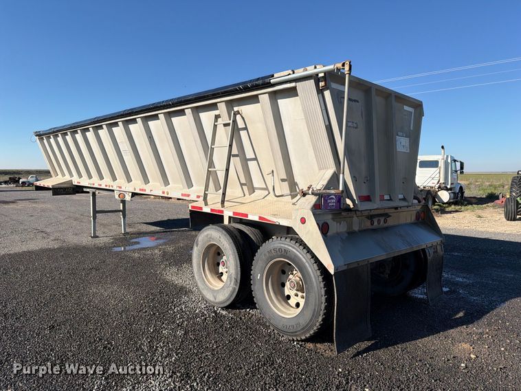 image for item DV8711 2000 Vantage end dump trailer