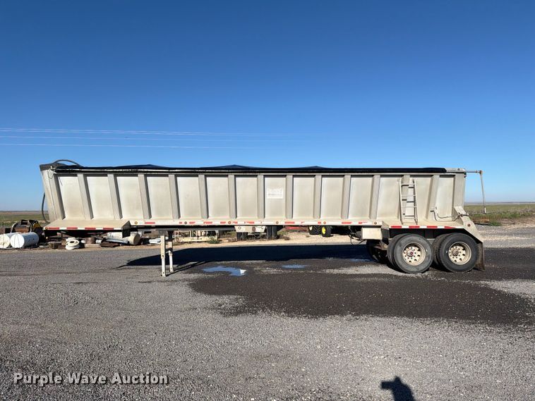 image for item DV8711 2000 Vantage end dump trailer