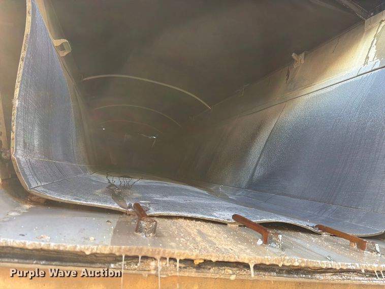 image for item DV8711 2000 Vantage end dump trailer