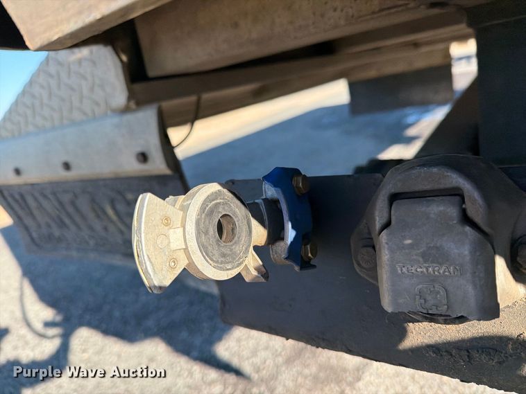 image for item DV8711 2000 Vantage end dump trailer