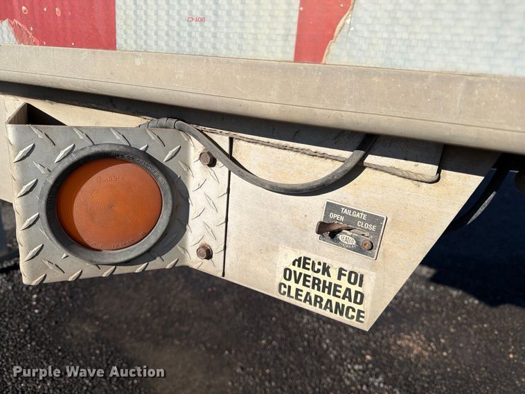 image for item DV8711 2000 Vantage end dump trailer