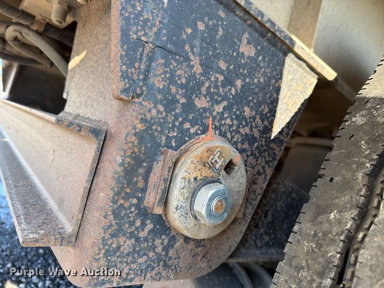 image for item DV8711 2000 Vantage end dump trailer