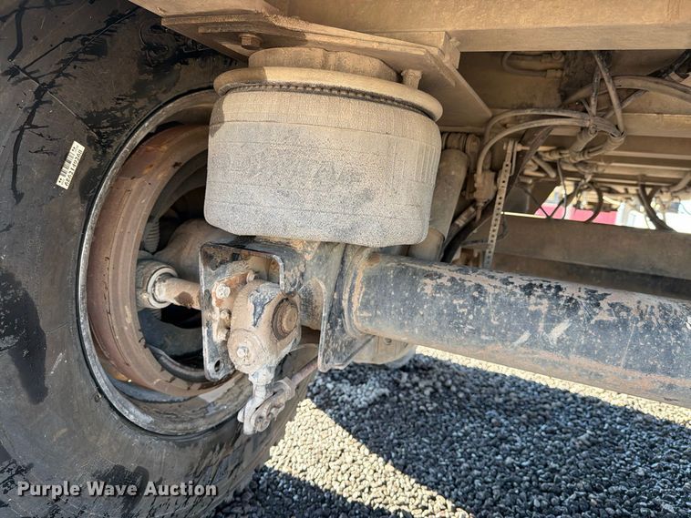 image for item DV8711 2000 Vantage end dump trailer