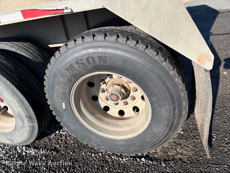 image for item DV8711 2000 Vantage end dump trailer
