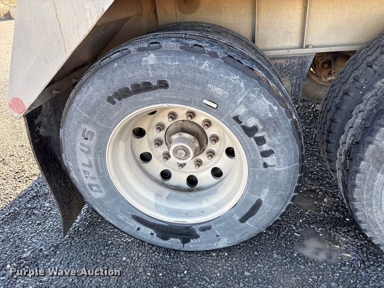 image for item DV8711 2000 Vantage end dump trailer