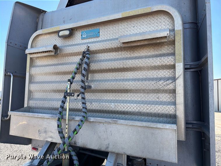 image for item DV8712 1996 Peterbilt 379 semi truck