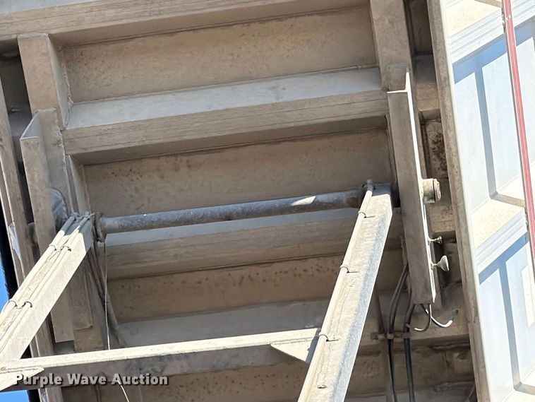 image for item DV8713 1994 Vantage SV96 end dump trailer
