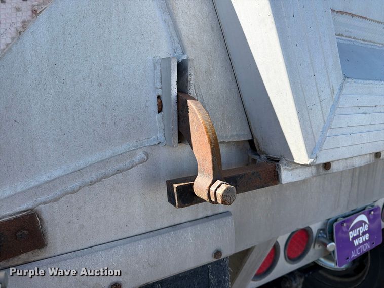 image for item DV8713 1994 Vantage SV96 end dump trailer