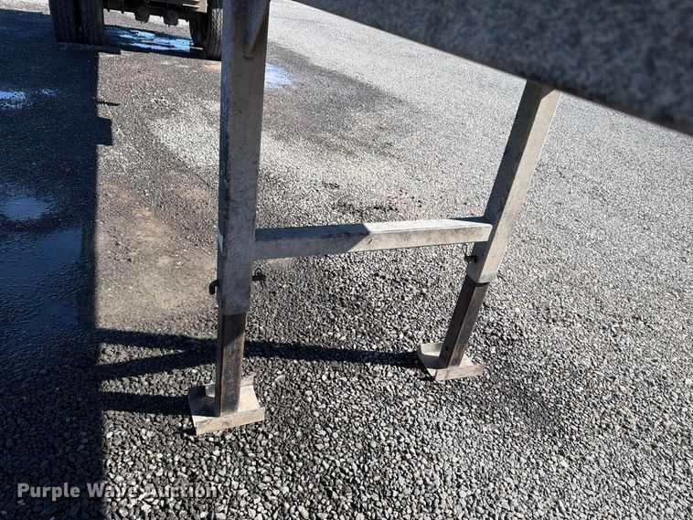 image for item DV8713 1994 Vantage SV96 end dump trailer