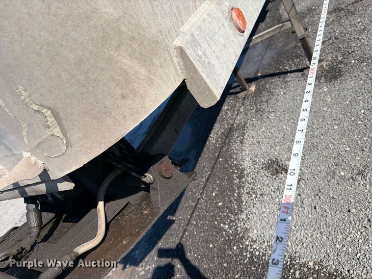 image for item DV8713 1994 Vantage SV96 end dump trailer