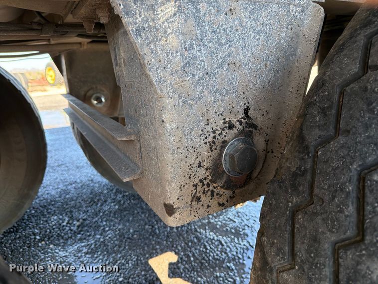 image for item DV8713 1994 Vantage SV96 end dump trailer