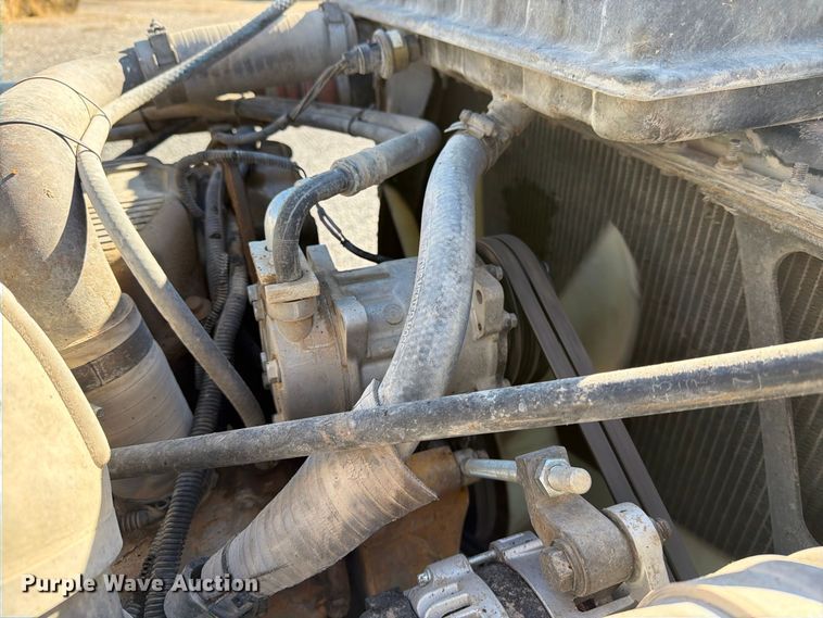 image for item DV8716 2001 Peterbilt 379 semi truck