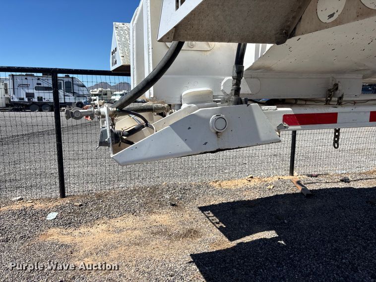 image for item DW1308 2022 Intramet ED-36-FL end dump trailer