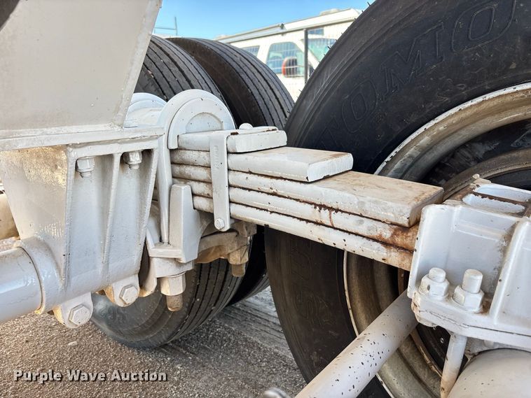 image for item DW1308 2022 Intramet ED-36-FL end dump trailer