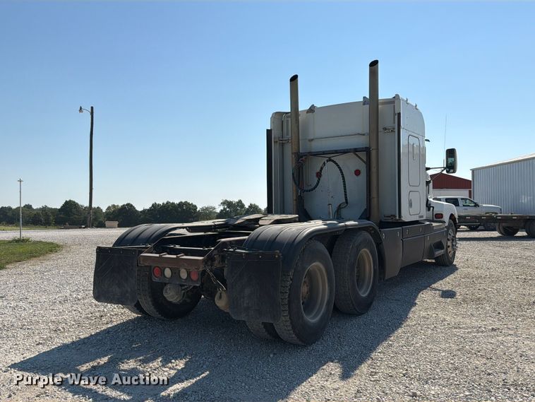 image for item DZ4708 2000 Kenworth T600 semi truck