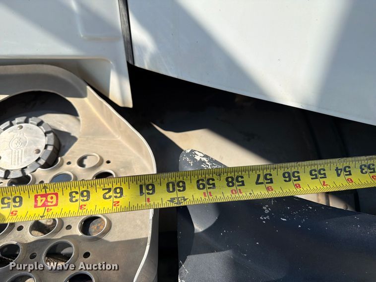 image for item DZ4708 2000 Kenworth T600 semi truck