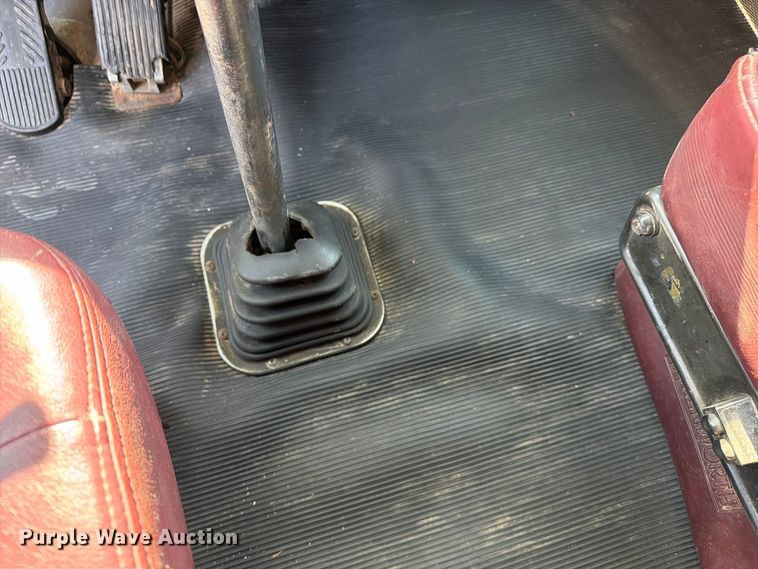 image for item DZ4708 2000 Kenworth T600 semi truck