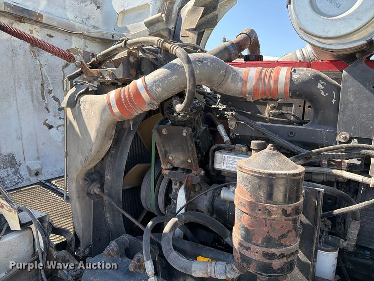 image for item DZ4708 2000 Kenworth T600 semi truck